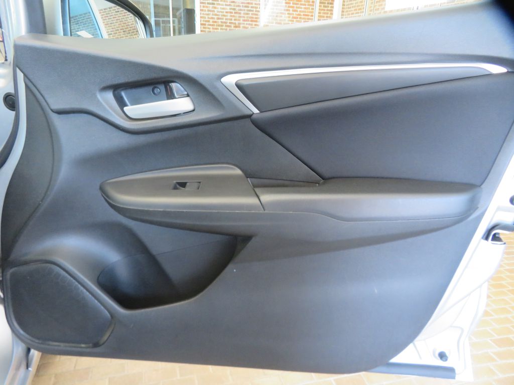 Photo 23 of this HONDA FIT