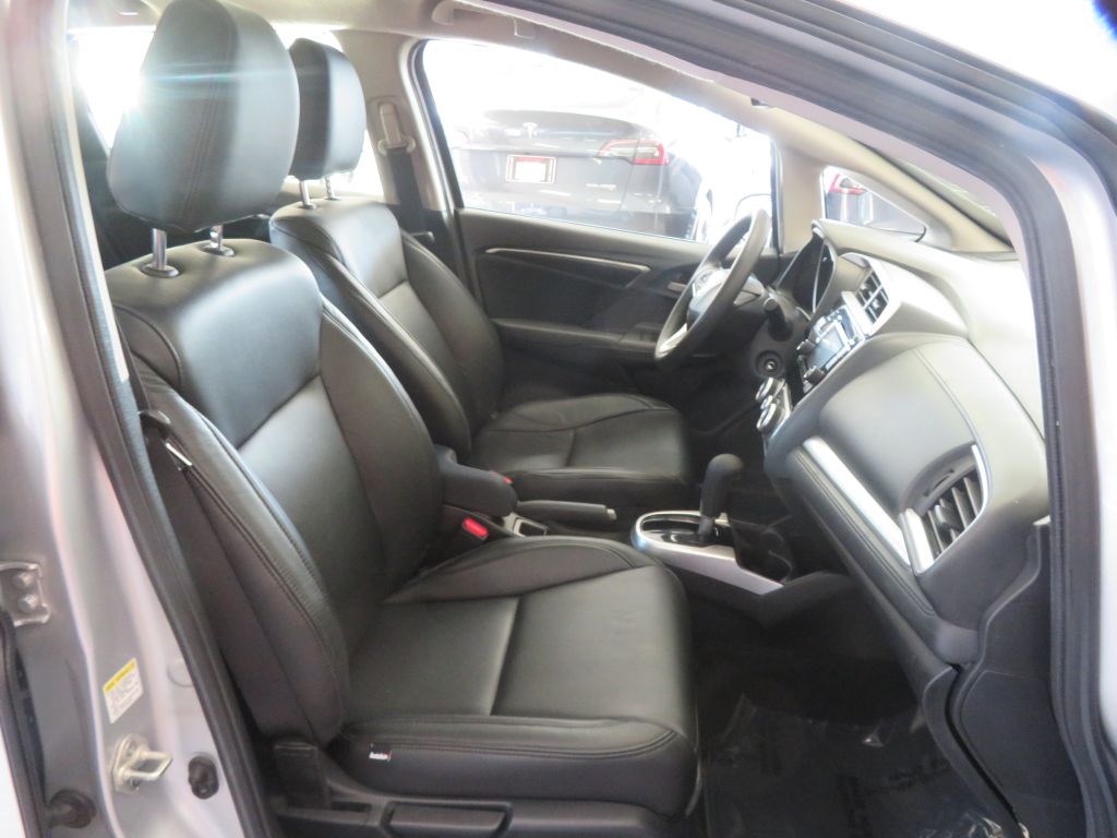 Photo 25 of this HONDA FIT