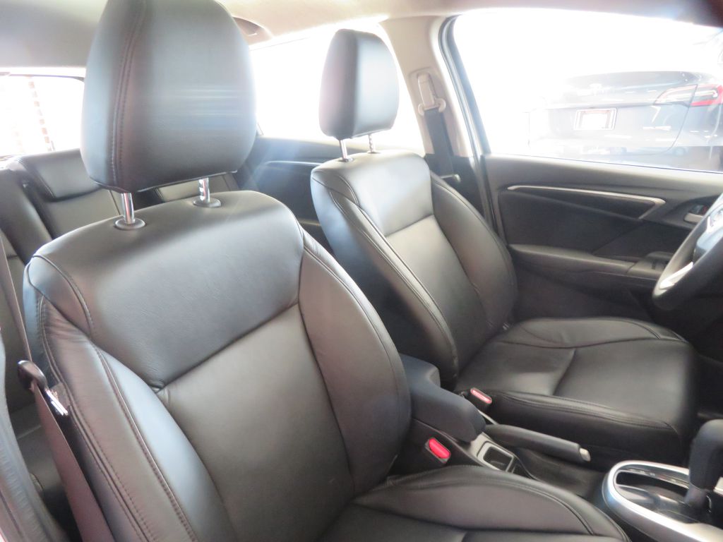 Photo 27 of this HONDA FIT