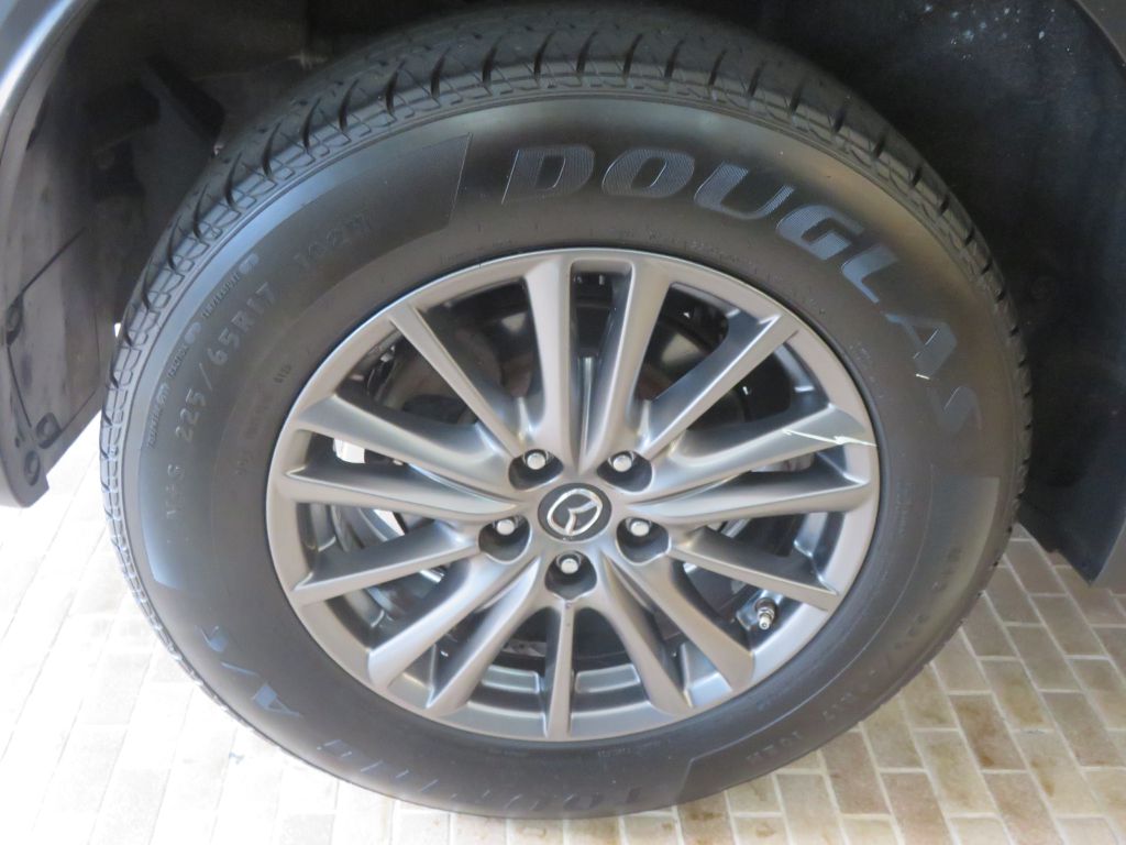Photo 9 of this MAZDA CX-5