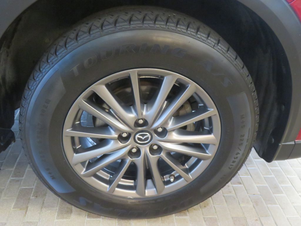 Photo 10 of this MAZDA CX-5