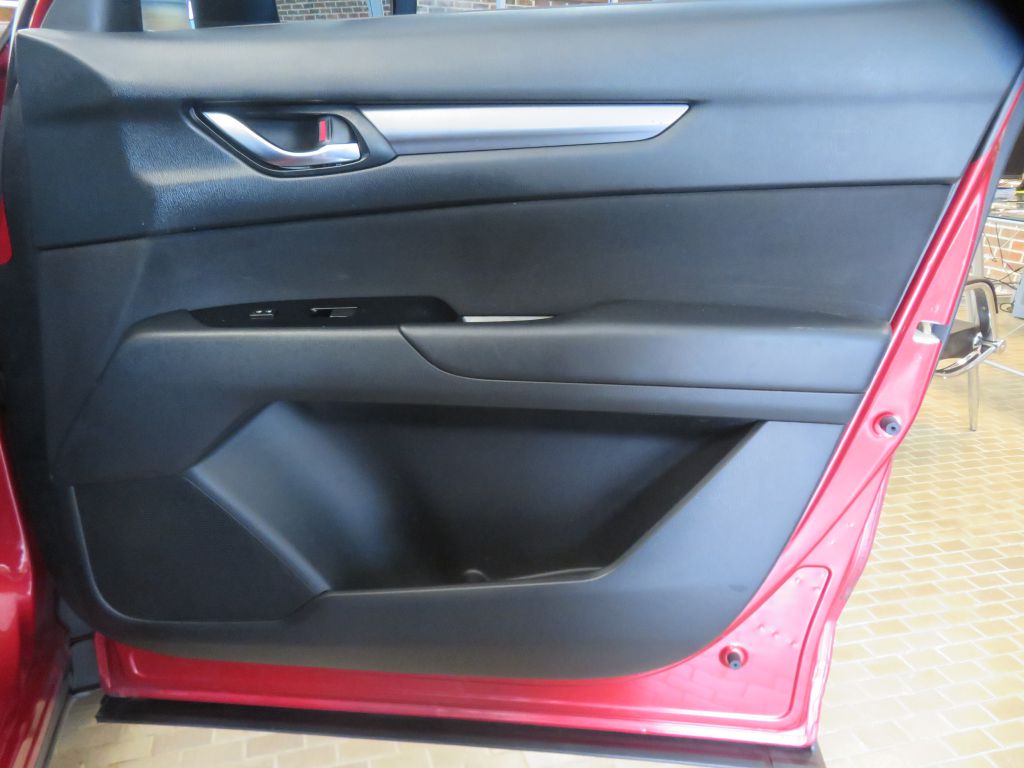 Photo 23 of this MAZDA CX-5