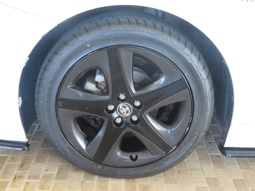 Photo 7 of this TOYOTA PRIUS