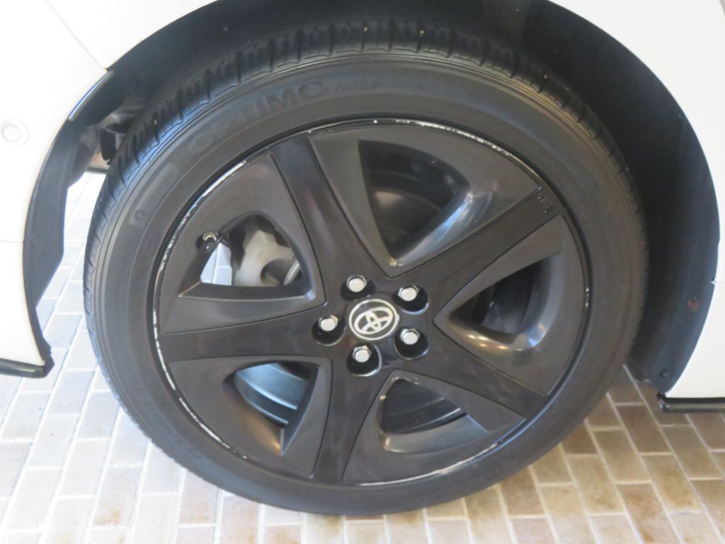 Photo 9 of this TOYOTA PRIUS