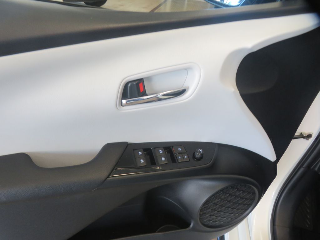 Photo 14 of this TOYOTA PRIUS