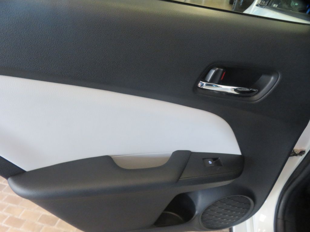 Photo 18 of this TOYOTA PRIUS