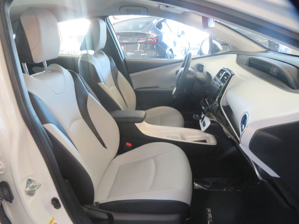 Photo 25 of this TOYOTA PRIUS