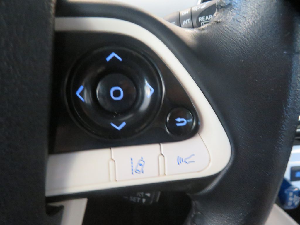 Photo 30 of this TOYOTA PRIUS