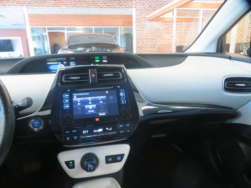 Photo 33 of this TOYOTA PRIUS