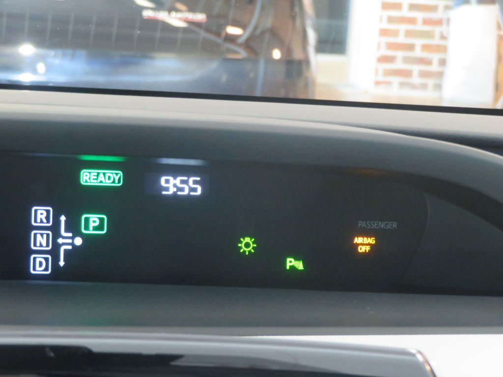 Photo 34 of this TOYOTA PRIUS