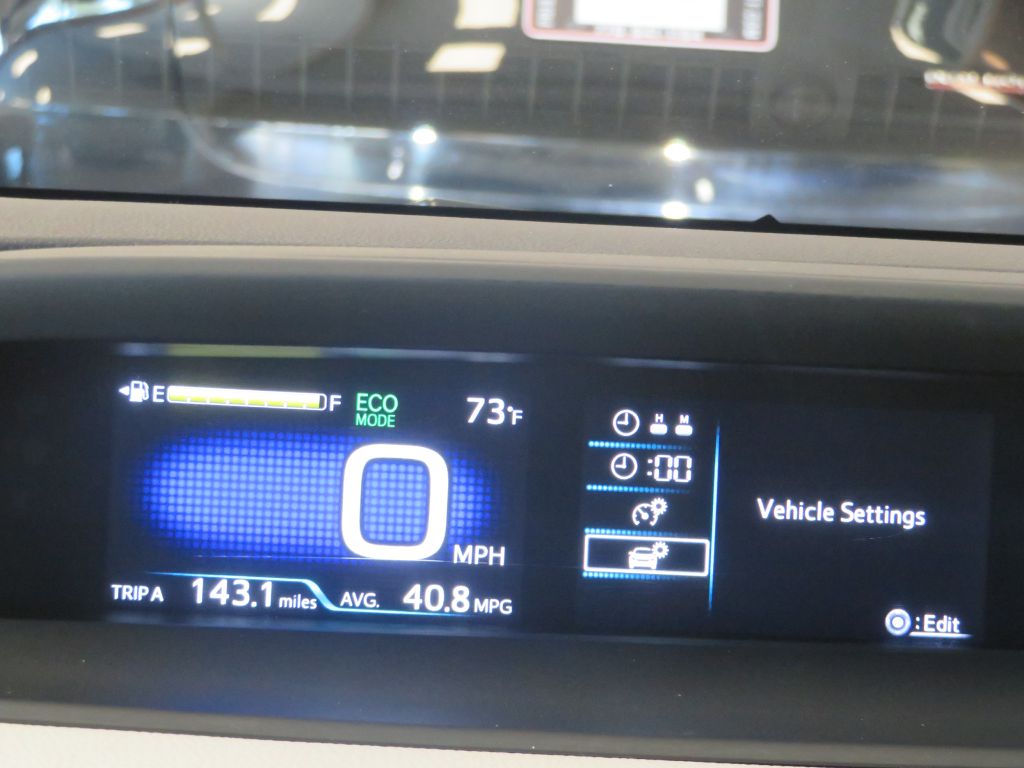 Photo 35 of this TOYOTA PRIUS