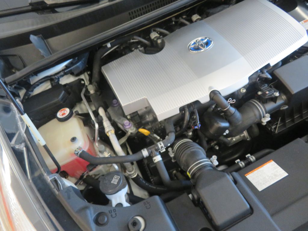 Photo 51 of this TOYOTA PRIUS