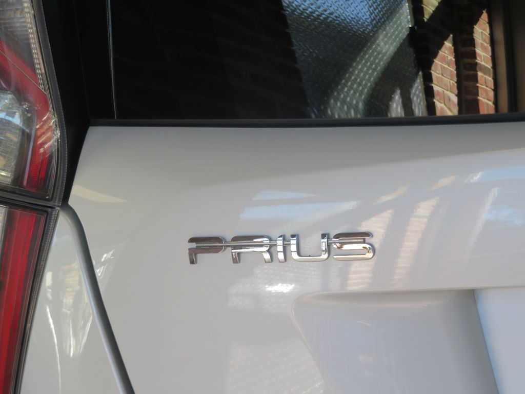 Photo 64 of this TOYOTA PRIUS