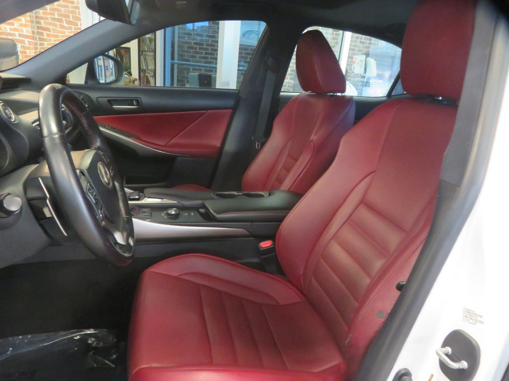 Photo 15 of this LEXUS IS