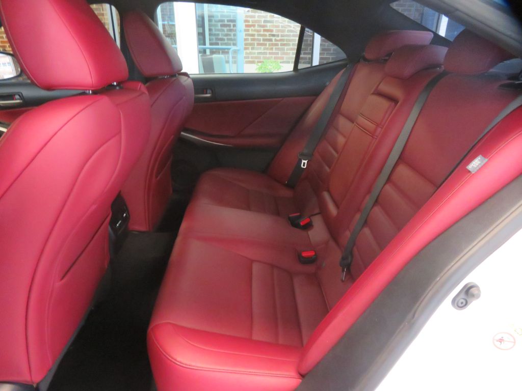 Photo 20 of this LEXUS IS