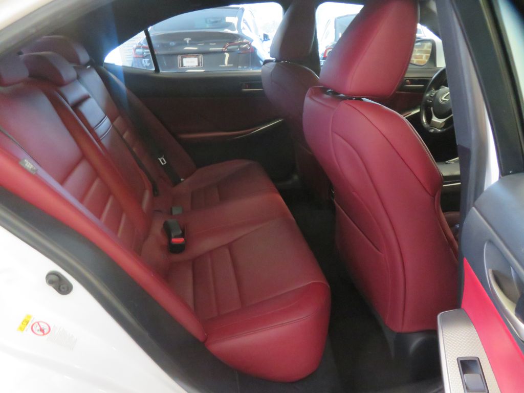 Photo 23 of this LEXUS IS