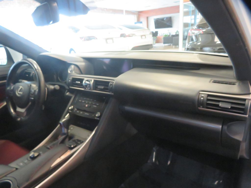 Photo 29 of this LEXUS IS