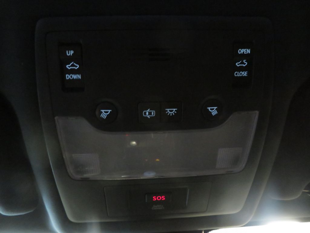 Photo 48 of this LEXUS IS