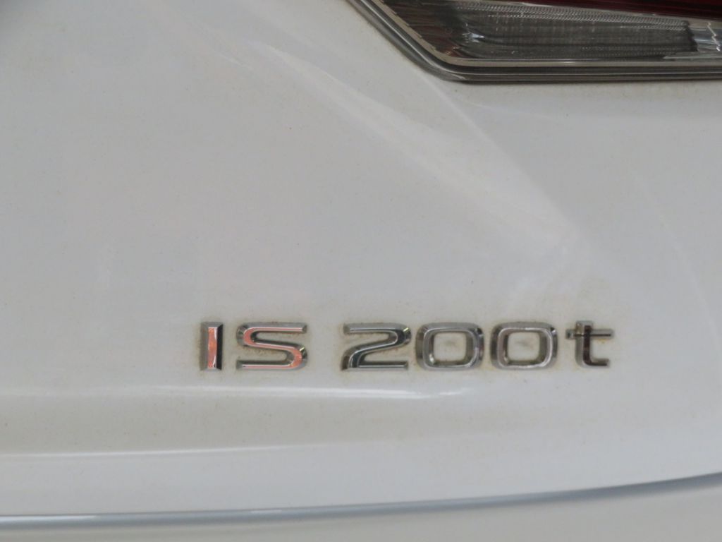 Photo 72 of this LEXUS IS