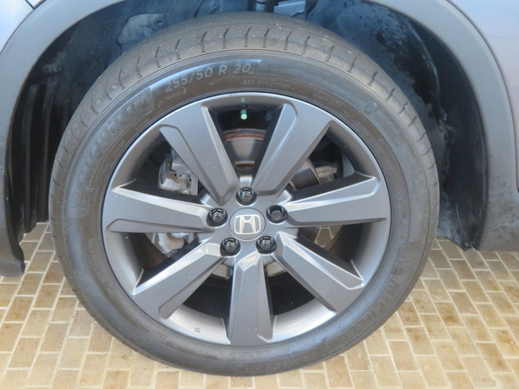 Photo 7 of this HONDA PILOT