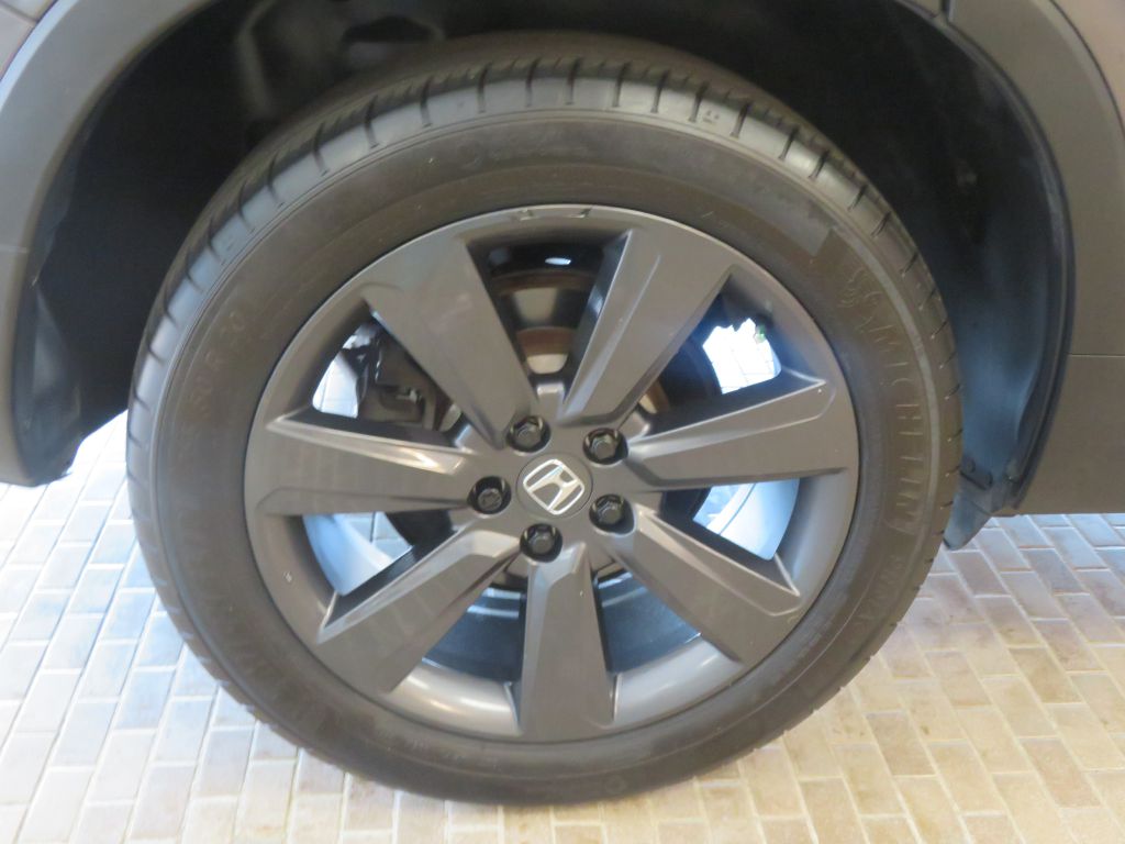 Photo 9 of this HONDA PILOT