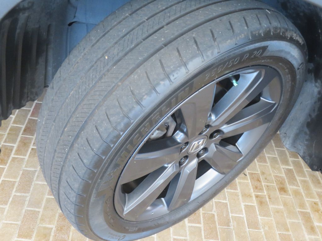 Photo 11 of this HONDA PILOT