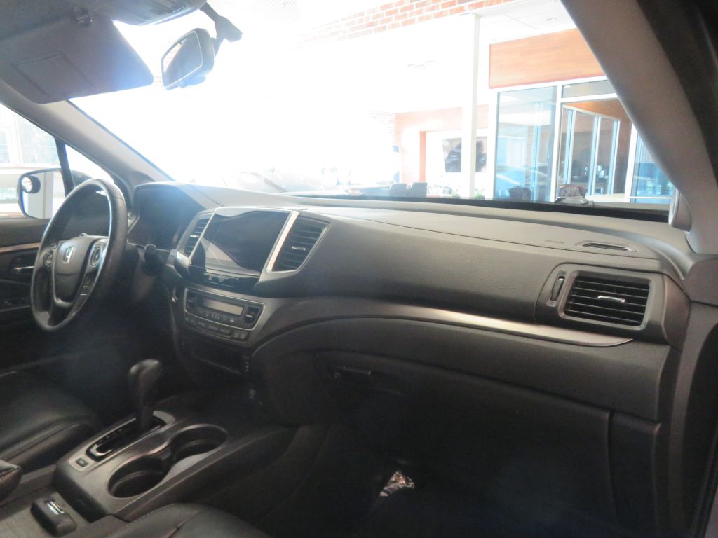 Photo 28 of this HONDA PILOT