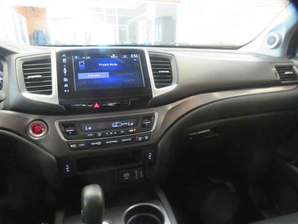 Photo 37 of this HONDA PILOT
