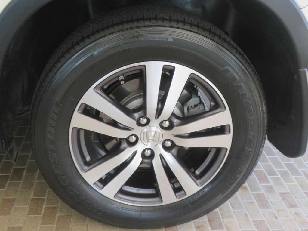 Photo 8 of this HONDA PILOT