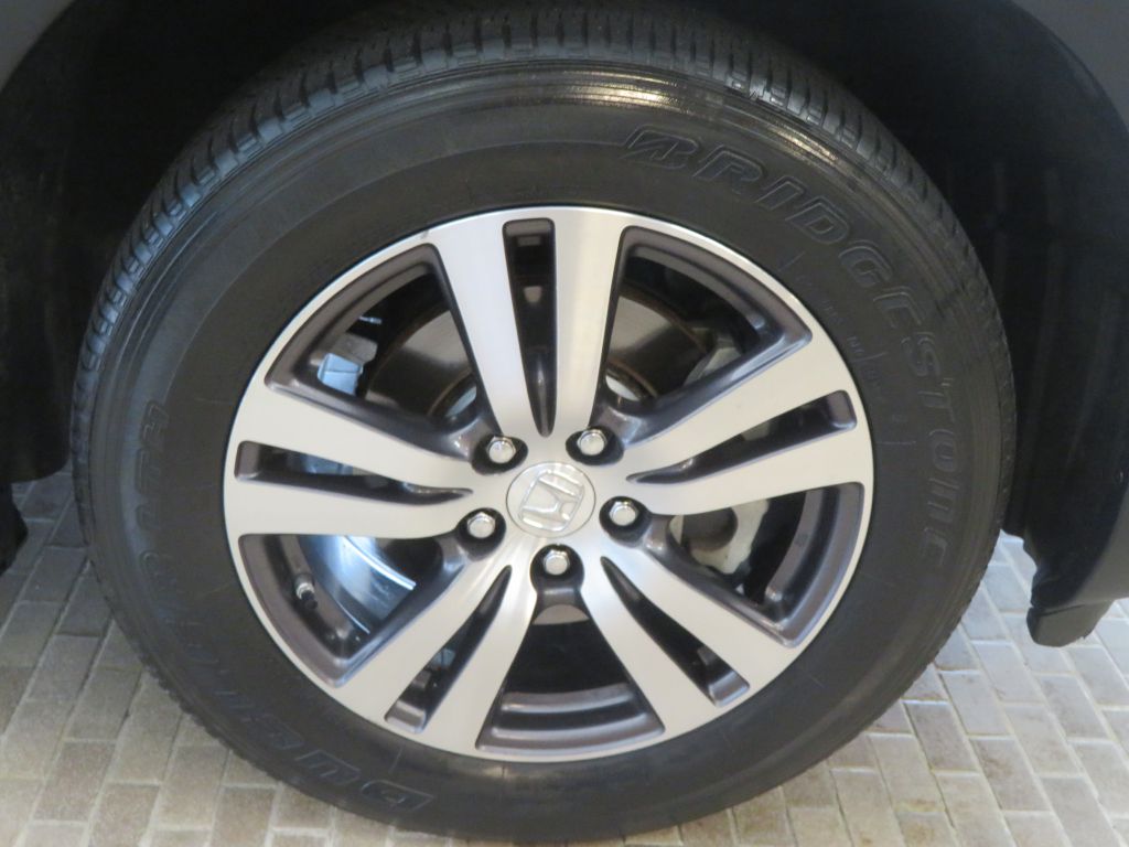 Photo 10 of this HONDA PILOT