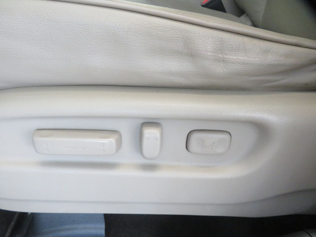 Photo 16 of this HONDA PILOT