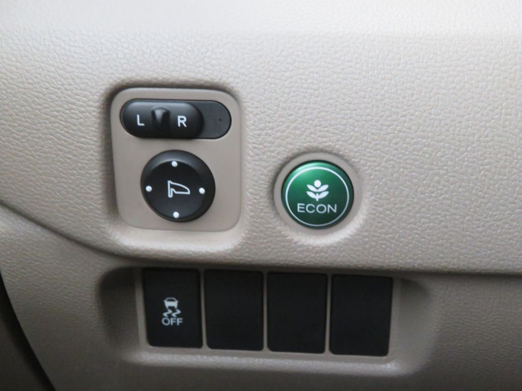 Photo 38 of this HONDA PILOT