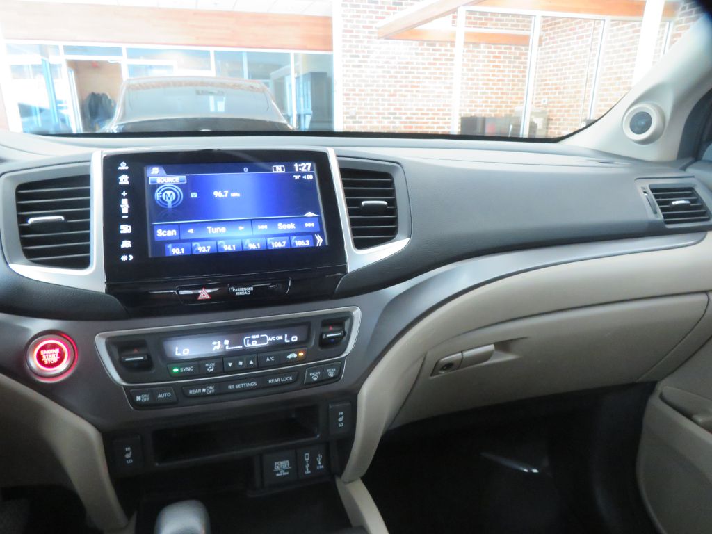 Photo 39 of this HONDA PILOT