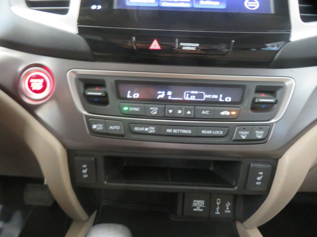 Photo 43 of this HONDA PILOT
