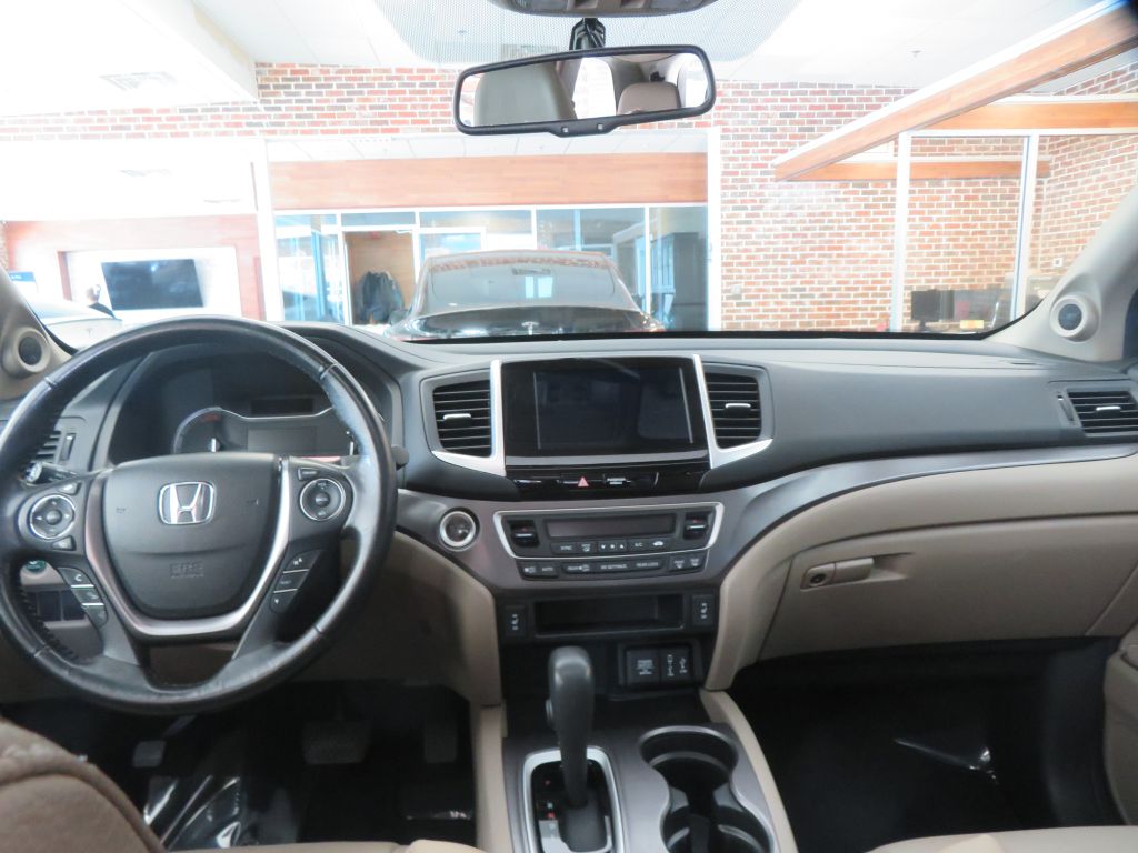 Photo 51 of this HONDA PILOT