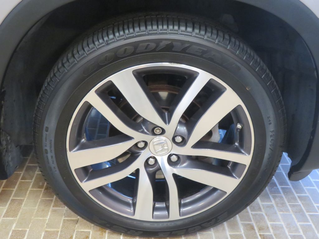 Photo 10 of this HONDA PILOT