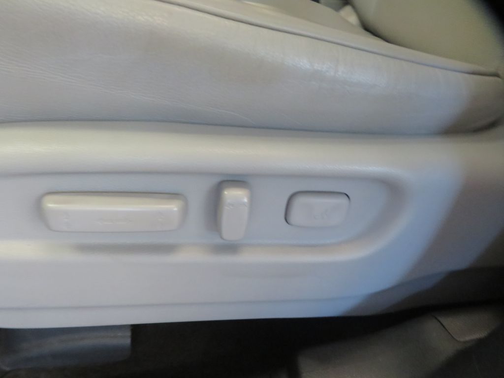 Photo 16 of this HONDA PILOT