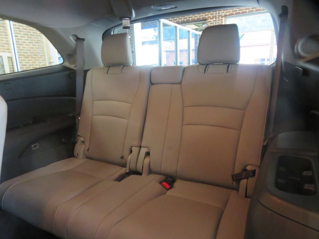 Photo 22 of this HONDA PILOT