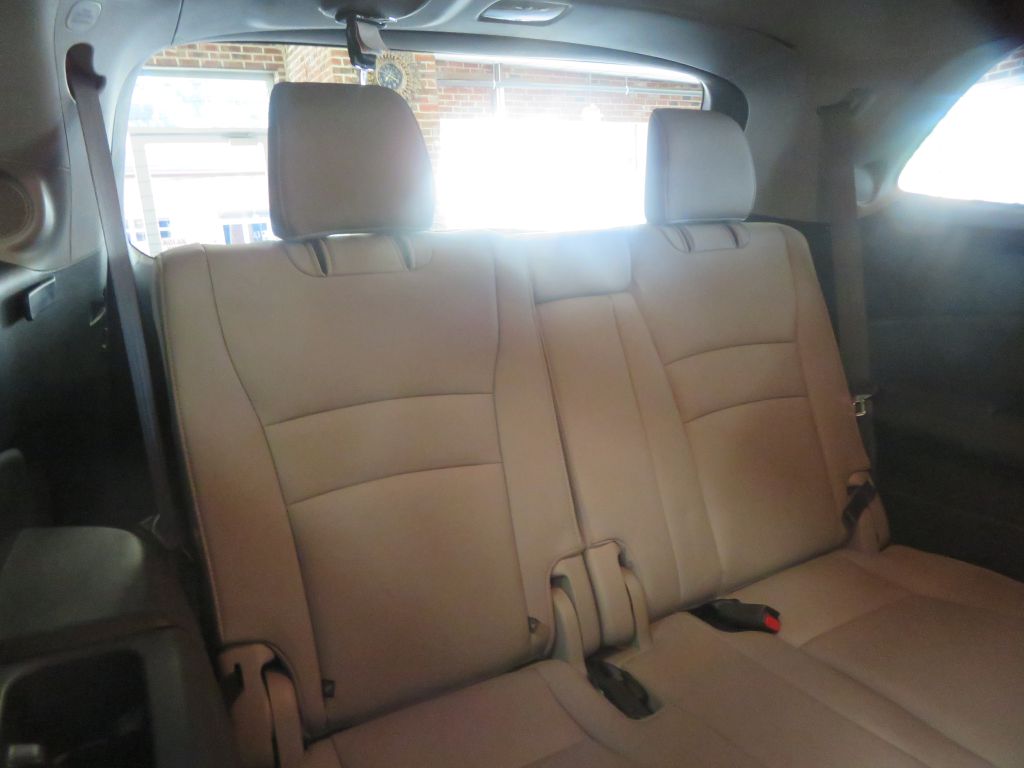 Photo 27 of this HONDA PILOT