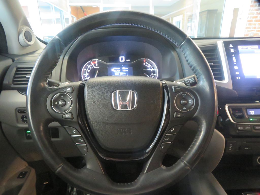 Photo 34 of this HONDA PILOT