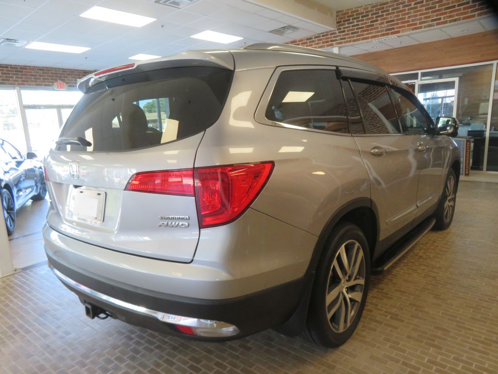 Photo 68 of this HONDA PILOT