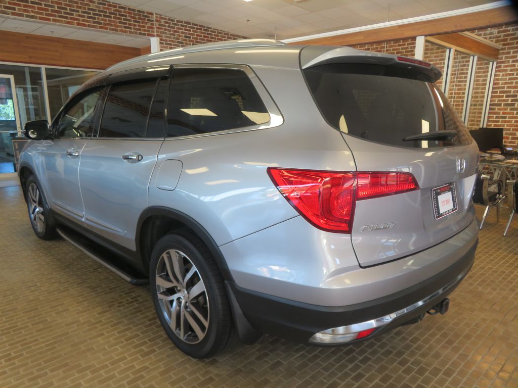 Photo 77 of this HONDA PILOT