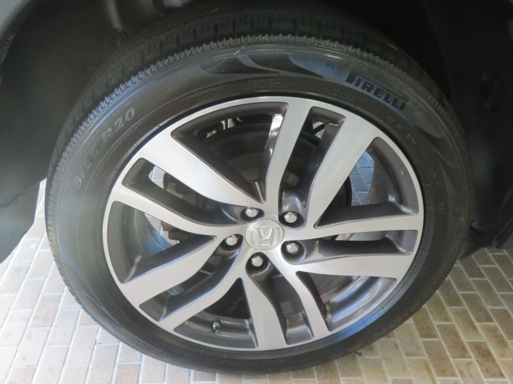 Photo 9 of this HONDA PILOT