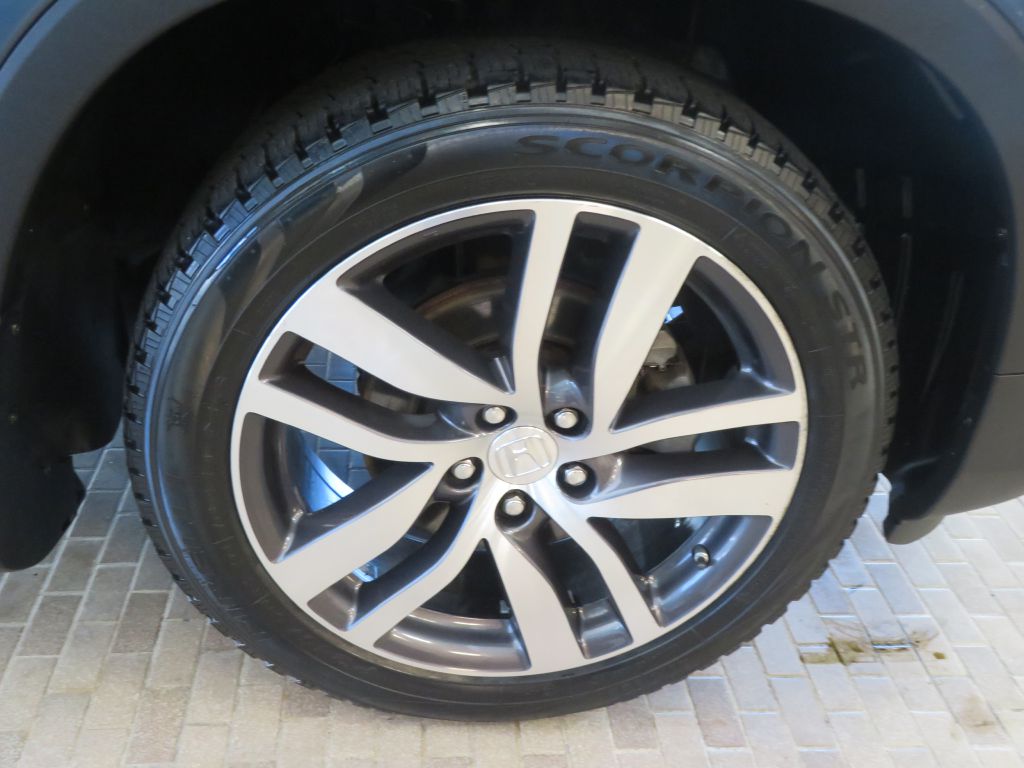 Photo 10 of this HONDA PILOT