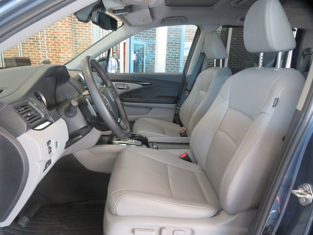 Photo 15 of this HONDA PILOT