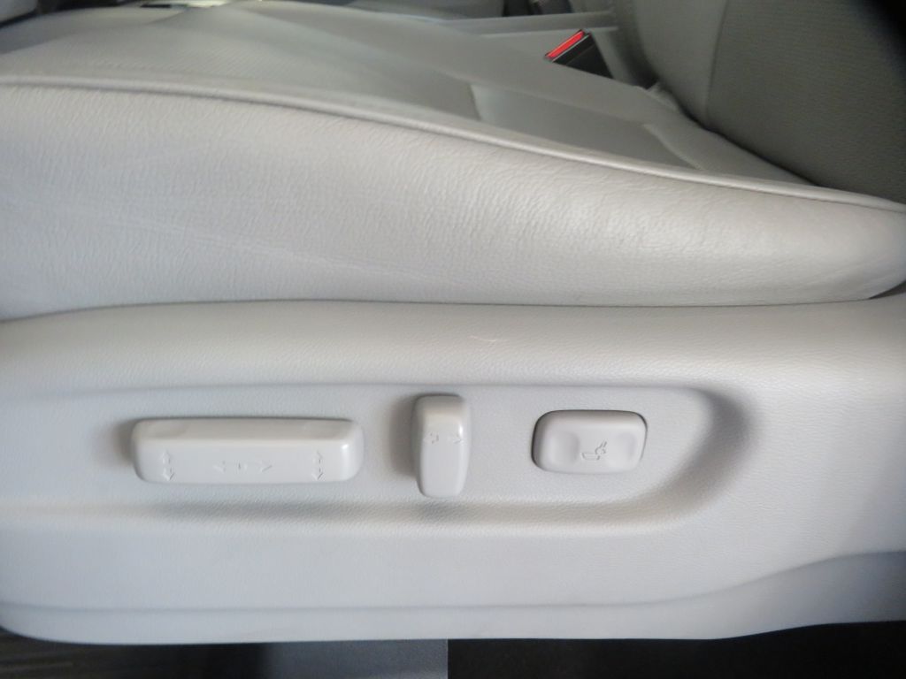 Photo 16 of this HONDA PILOT
