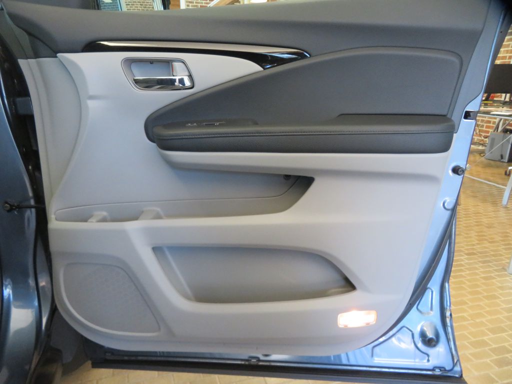 Photo 29 of this HONDA PILOT