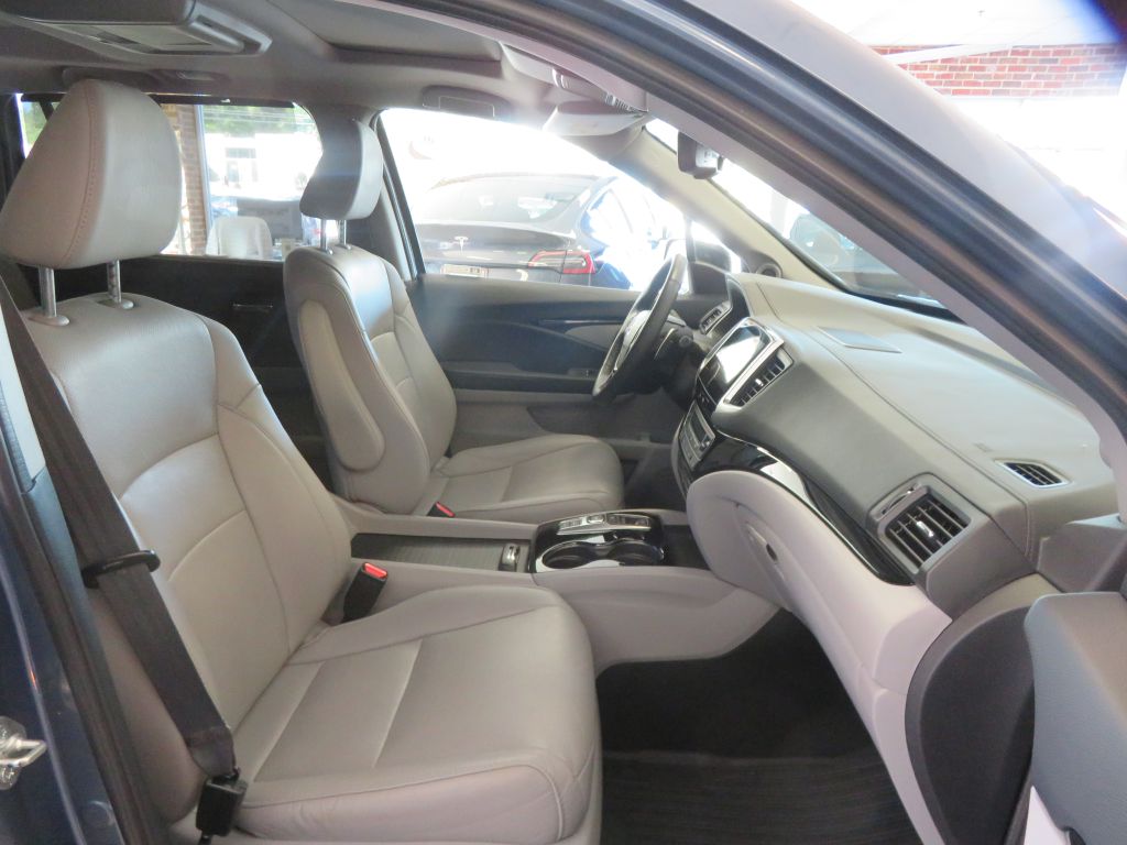 Photo 31 of this HONDA PILOT