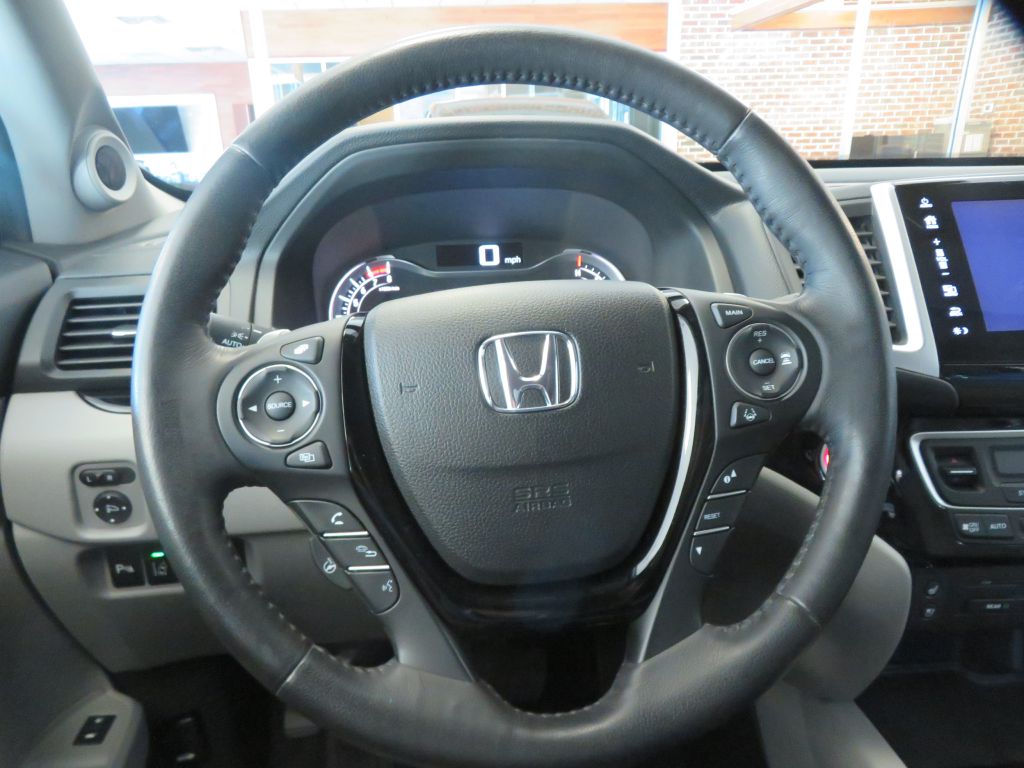 Photo 35 of this HONDA PILOT