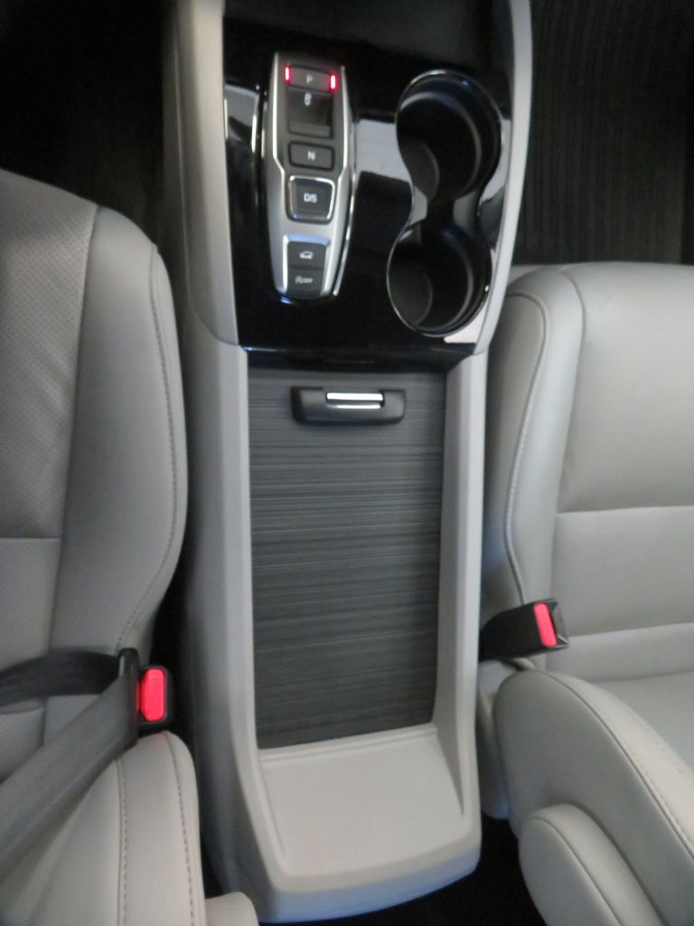 Photo 53 of this HONDA PILOT